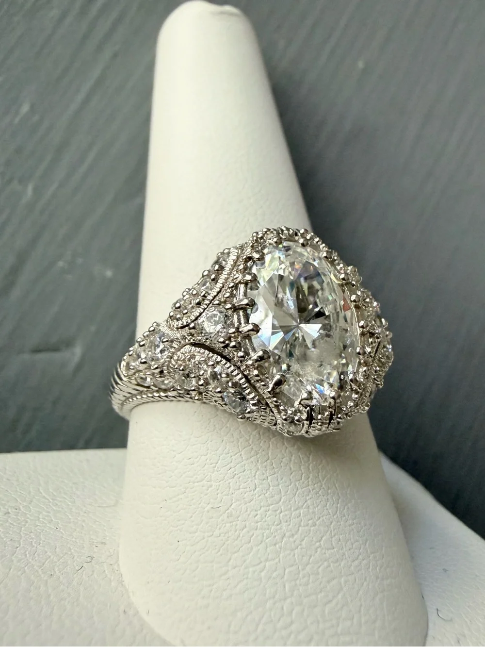 Judith Ripka 925 Sterling Silver White Crystal Oval Halo Ring NEW 9.75